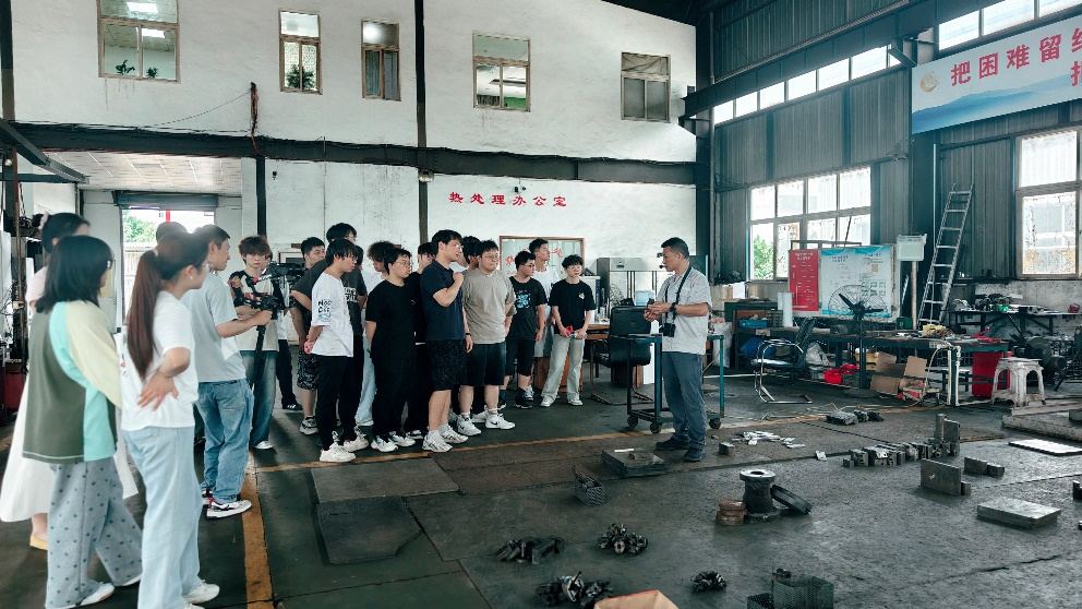 携手未来，共筑梦想——欢迎芜湖职业技术学院师生莅临我司参观交流